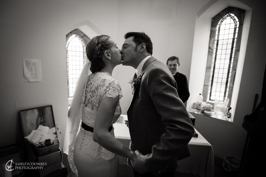 Lake of Menteith wedding bride groom