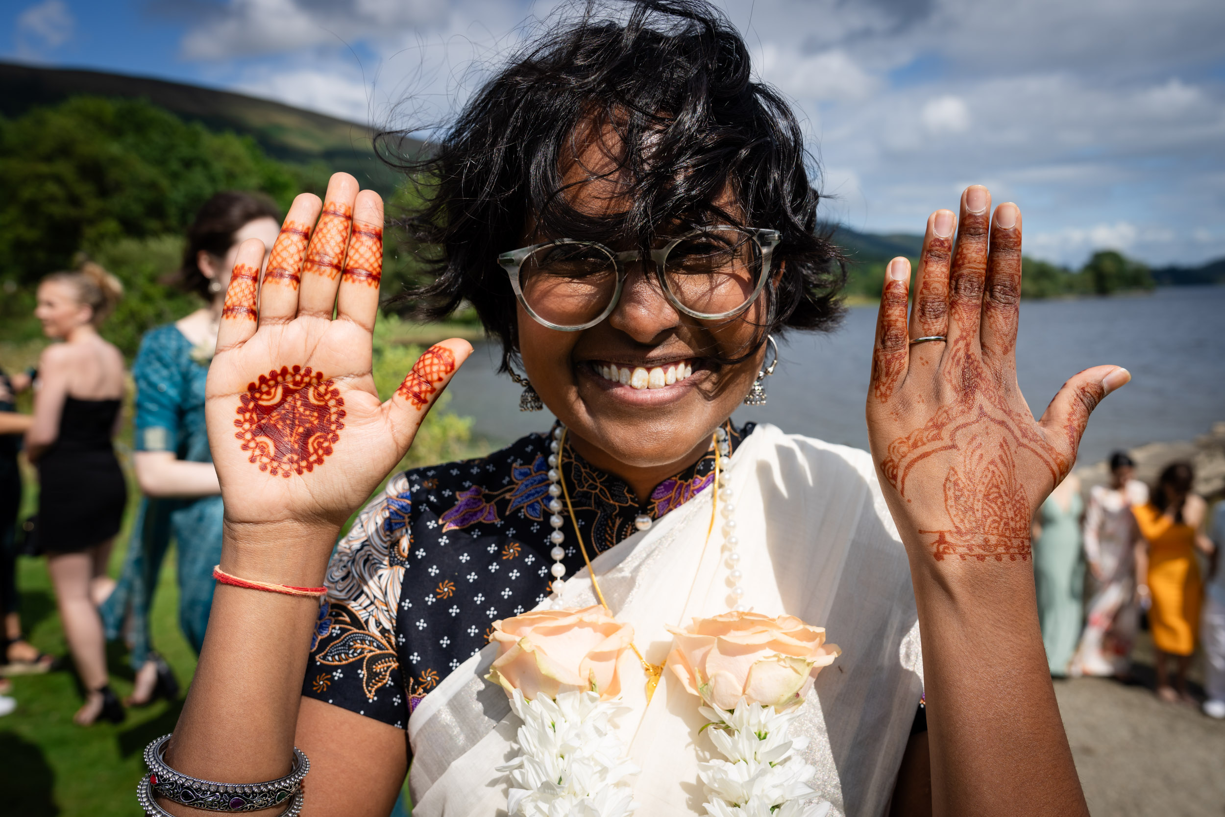 henna hands indian bride